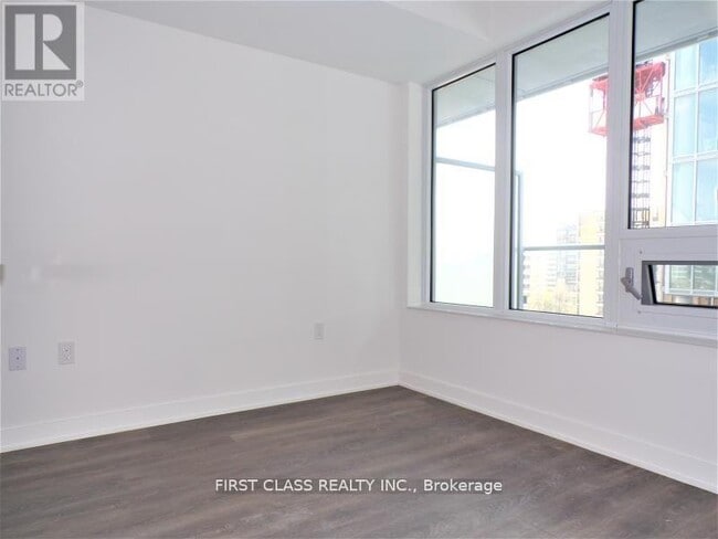 Building Photo - 99 Broadway Ave