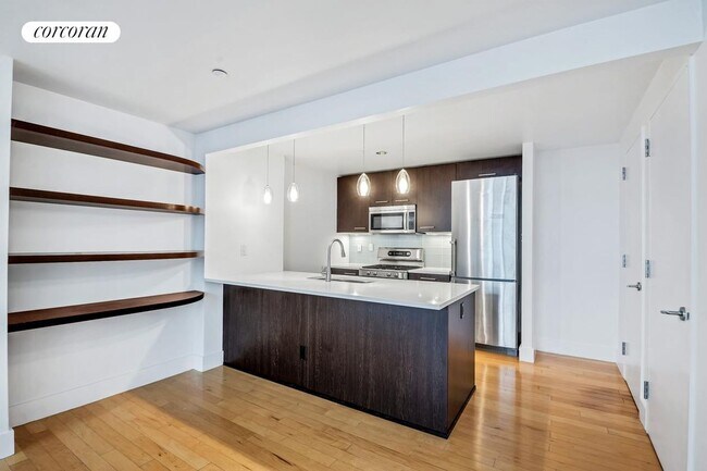 Foto del edificio - 5-26-26 47th Rd