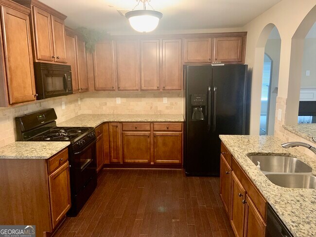 Building Photo - 3925 Spring Ridge Dr