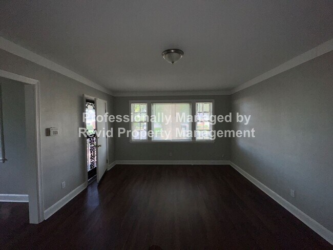 Building Photo - Section 8 Accepted!!