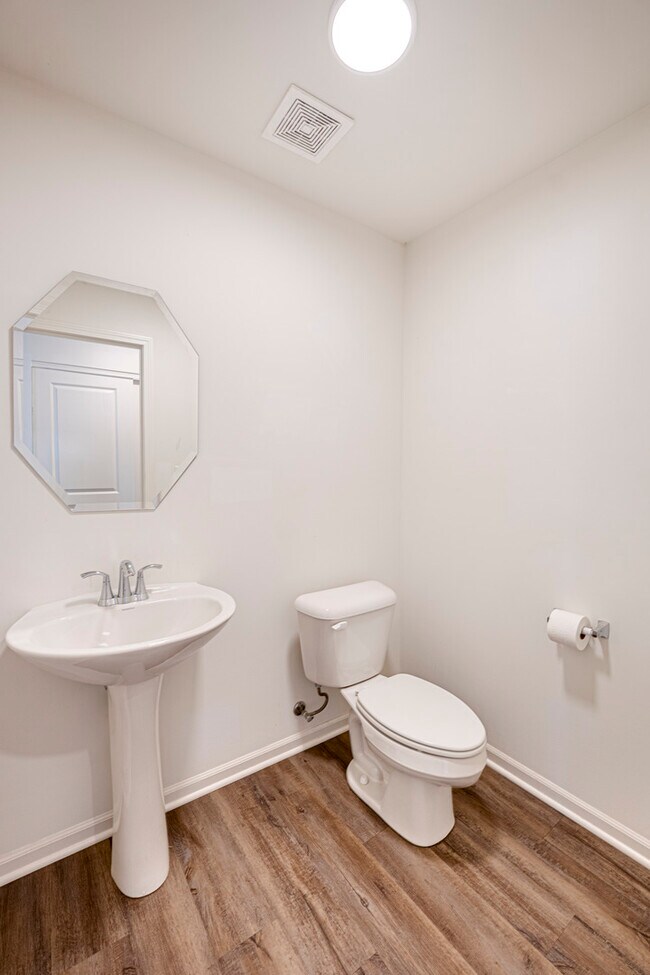 Foto del edificio - 2939 Showplace Dr