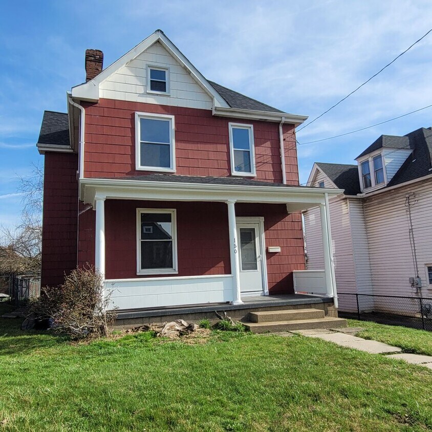 Primary Photo - Huge 3 Bedroom Home in Washington Pa