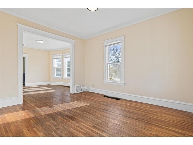 Foto del edificio - 2222 N Girard Ave