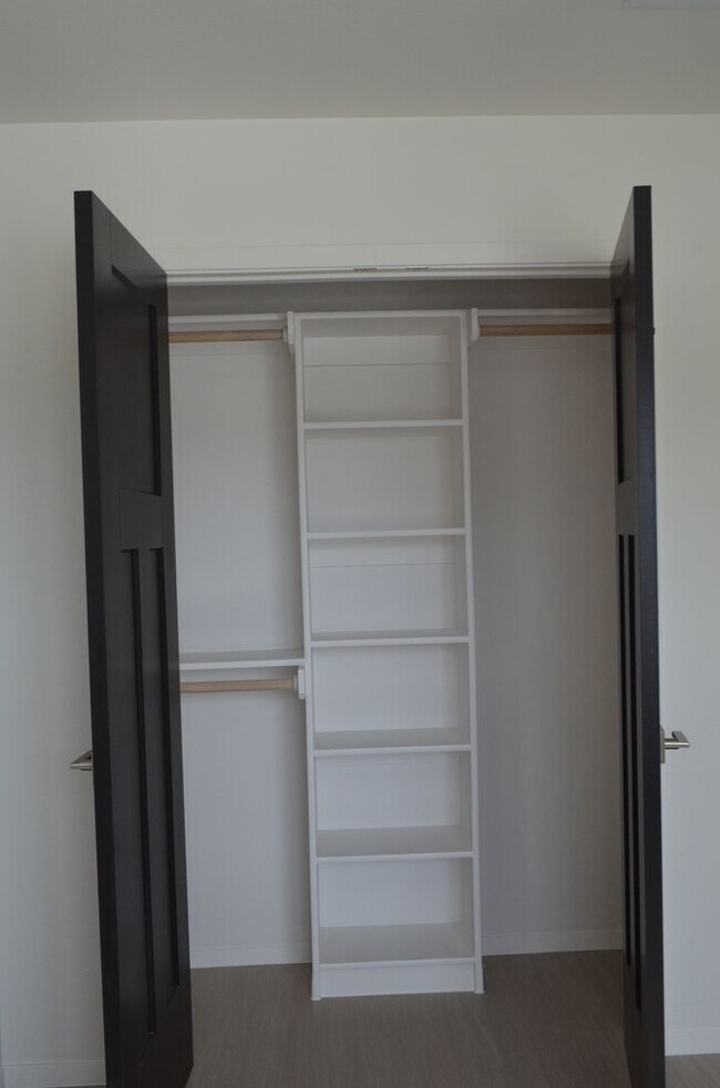 Foto del edificio - 1438 Walker Pl Blvd