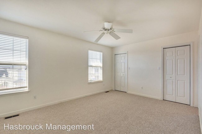 Building Photo - 4 br, 3.5 bath House - 4605 Briarwood Drive
