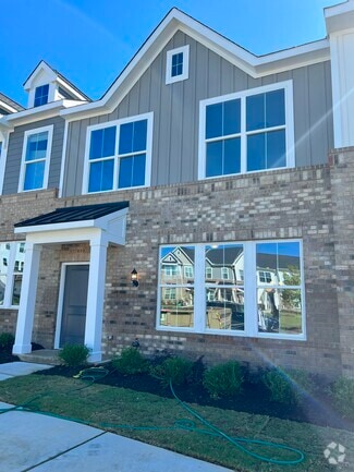 Building Photo - 7907 Flatrock Park Dr