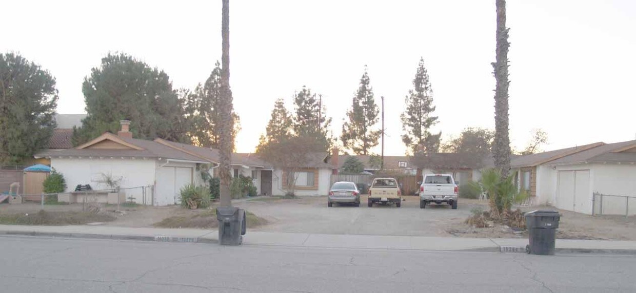 Primary Photo - 10262-10274 Rose Ave