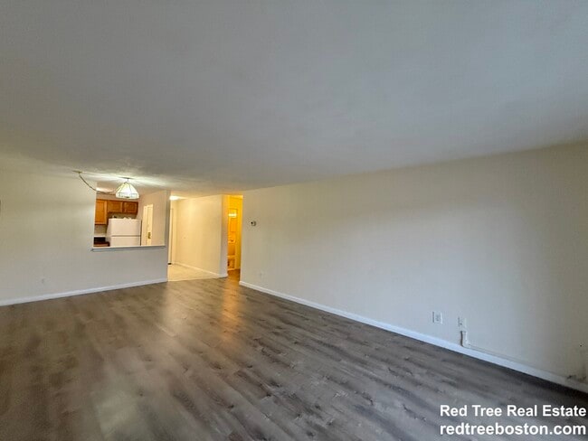 Building Photo - 245 Main St