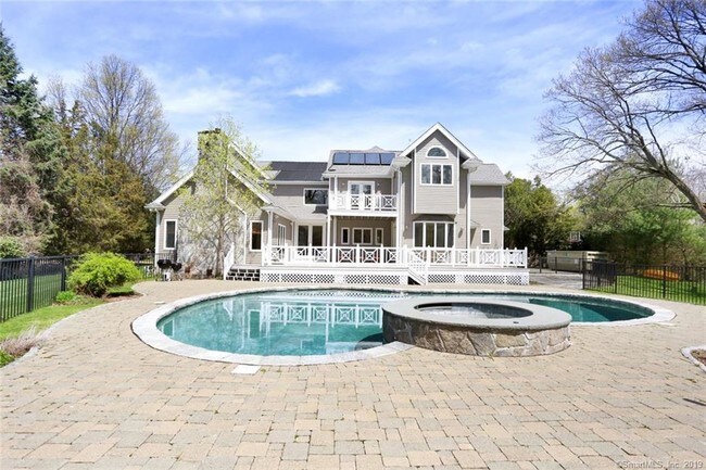 Foto del edificio - 5 Belaire Dr