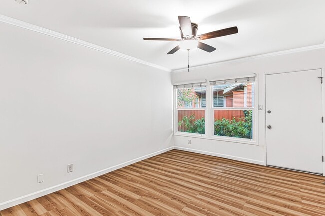 Foto del edificio - 1631 E 4th St