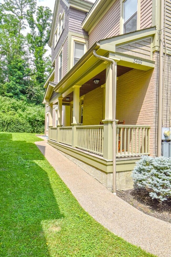 Foto del edificio - 3469 Brookline Ave