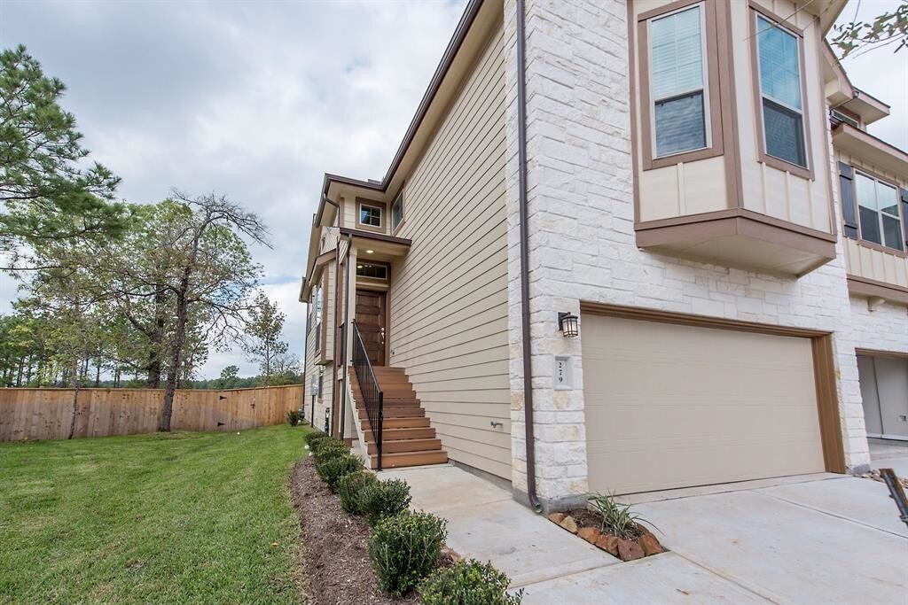 279 Biltmore Loop, Montgomery, TX 77316 Condo for Rent in Montgomery