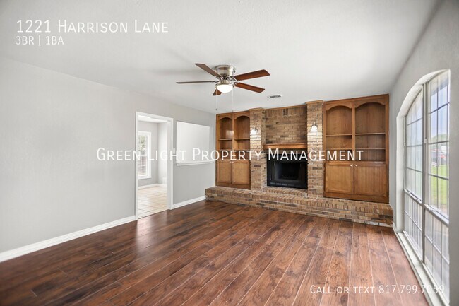 Foto del edificio - 1221 Harrison Ln