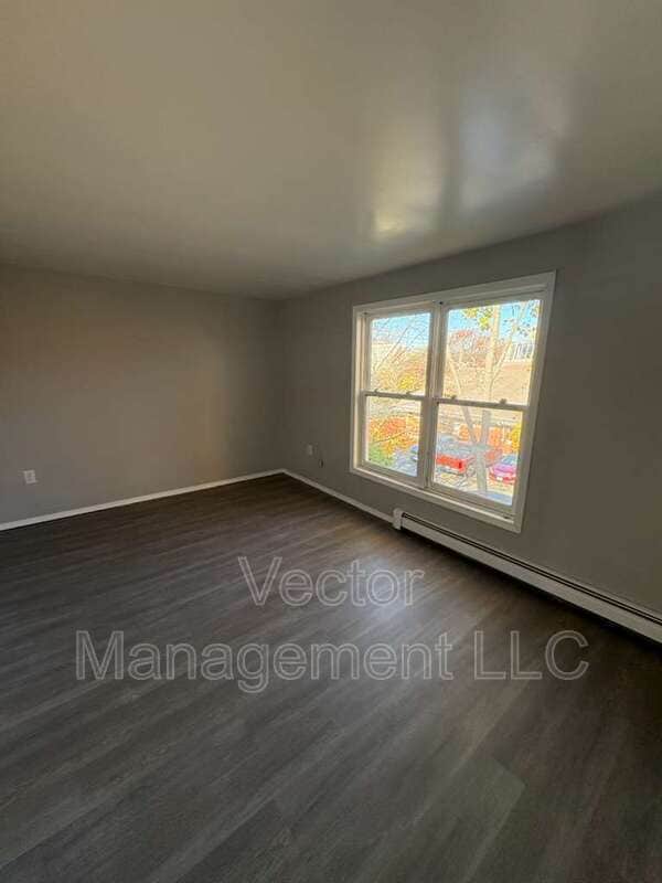 Building Photo - 507 Howard Ave