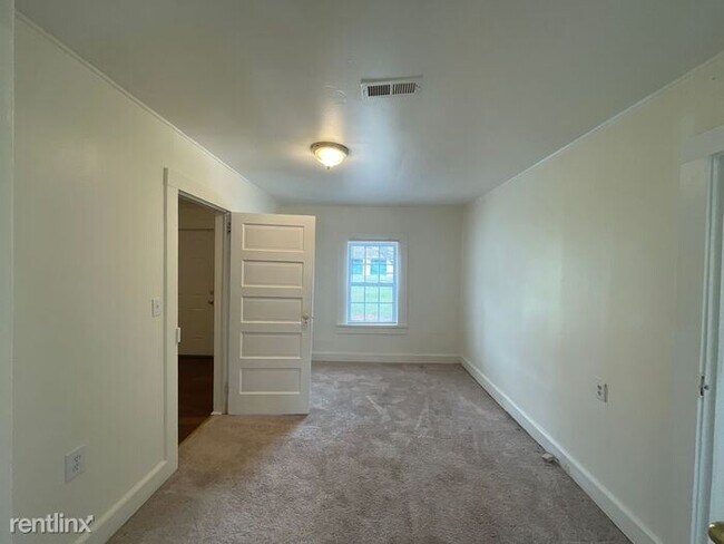 Building Photo - 3 br, 1 bath House - 6013 Waxhaw Highway