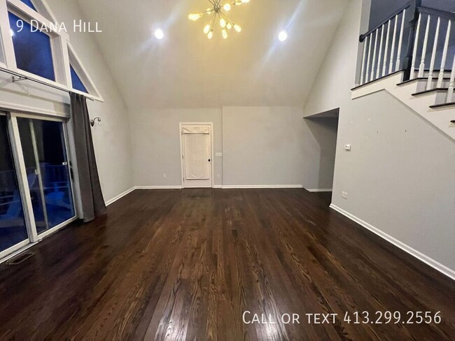 Building Photo - Rare Chance for a Pristine 4 BR, Single Fa...