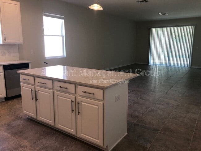 Foto del edificio - 2715 Creekmore Ct