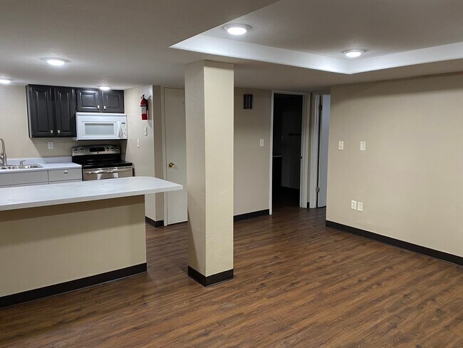 Foto del edificio - 616 W Boone St