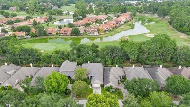 Building Photo - 14918 Plantation Oak Dr