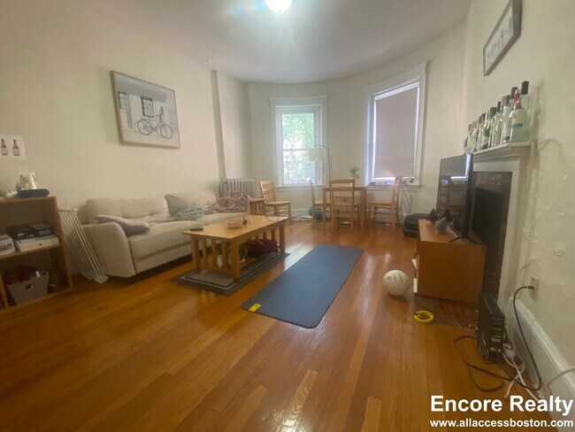 Foto del edificio - 1786 Beacon St