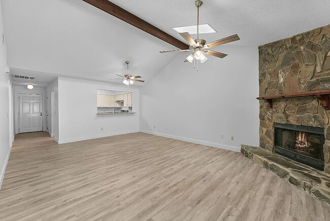 Building Photo - 2136 Derringer Cir W