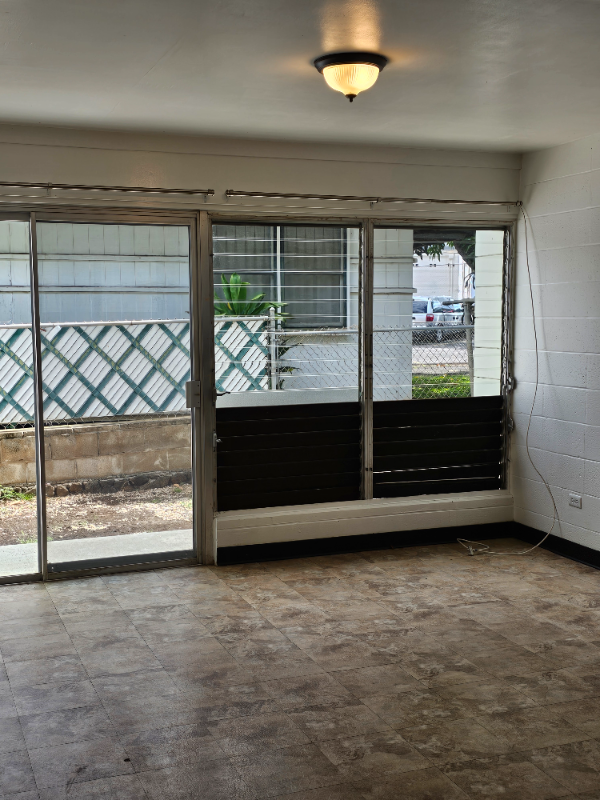 Foto del edificio - 2458 Wilder Ave