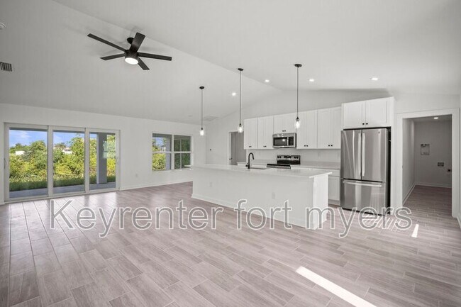Foto del edificio - 116 NW 23rd Ave