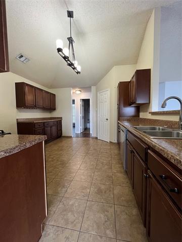 Building Photo - 4911 Garden Grove Rd