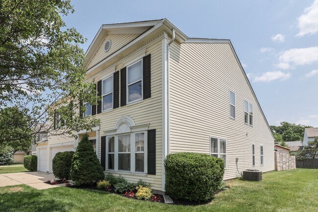 Building Photo - 5527 Apple Branch Way