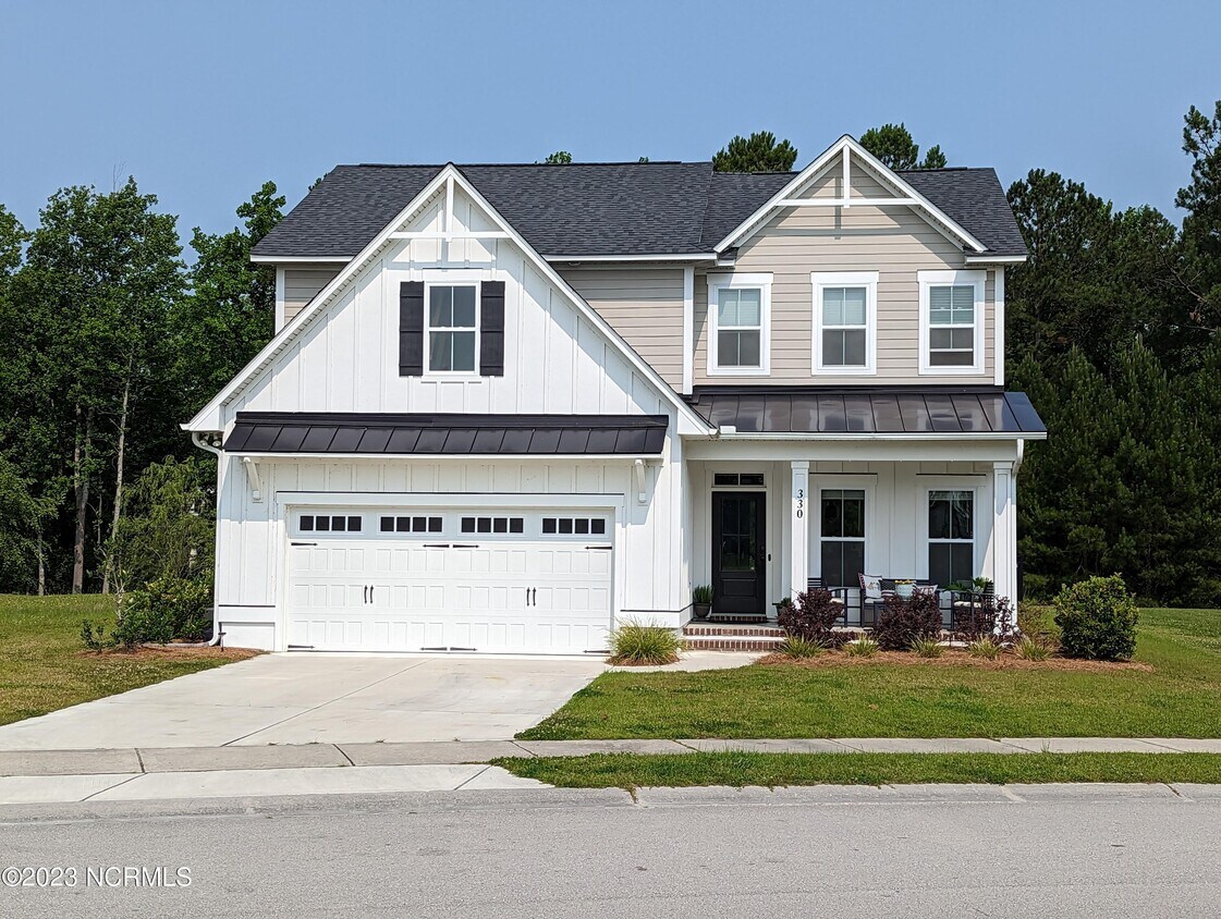 Primary Photo - 330 Summerhouse Dr
