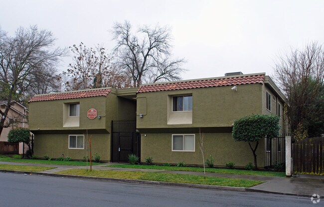 Sherwood Court Apartments Sacramento Ca Apartments Com