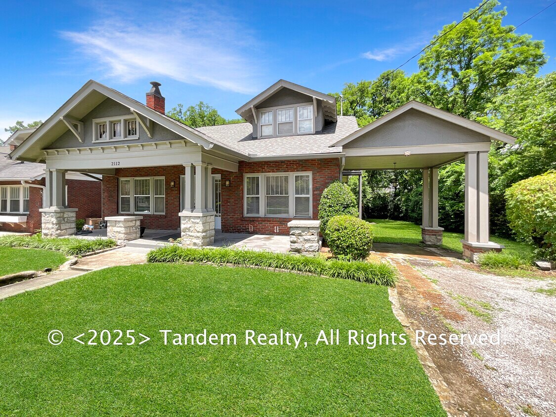 Foto principal - 2112 Westwood Ave