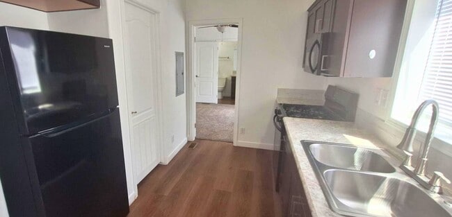 Foto del edificio - 4487 E Lake Mead Blvd
