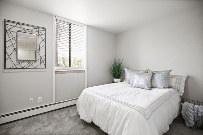 Bedroom - 1700 17th St