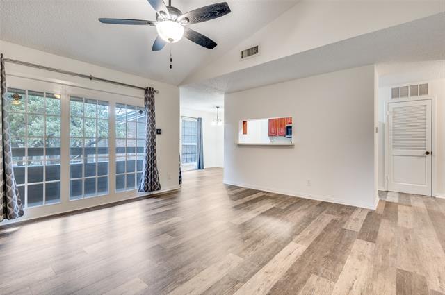 Foto del edificio - 1207 Quail Valley Ln