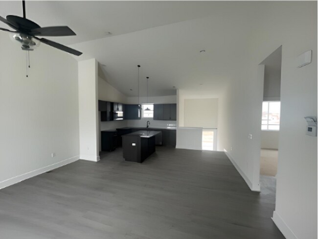 Foto del edificio - 5103/05 S Chase Ave