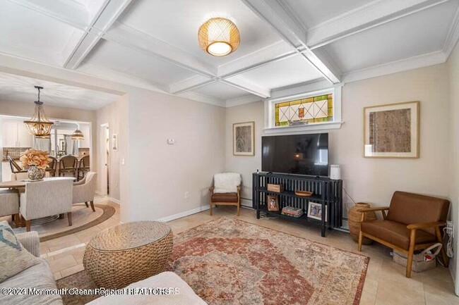 Building Photo - 56 Barberie Ave
