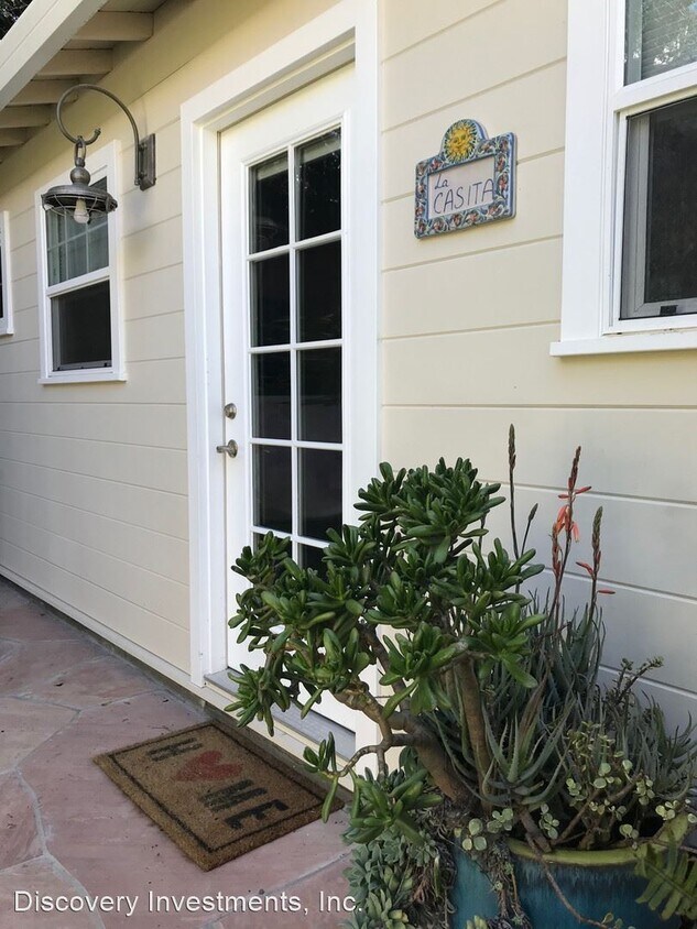 Foto principal - Studio, 1 bath House - 2522 Alida Street