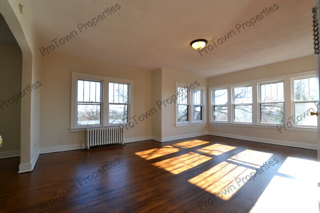 Foto del edificio - 757 Jasper St