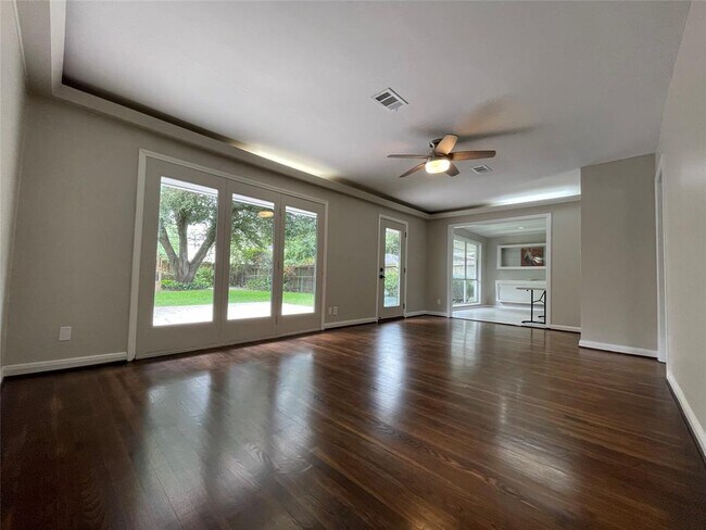 Foto del edificio - 3229 Westridge St
