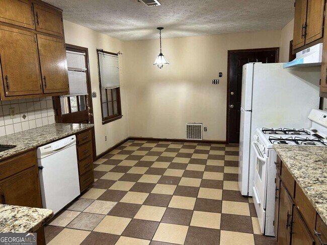 Foto del edificio - 1530 Oleander Ln SW