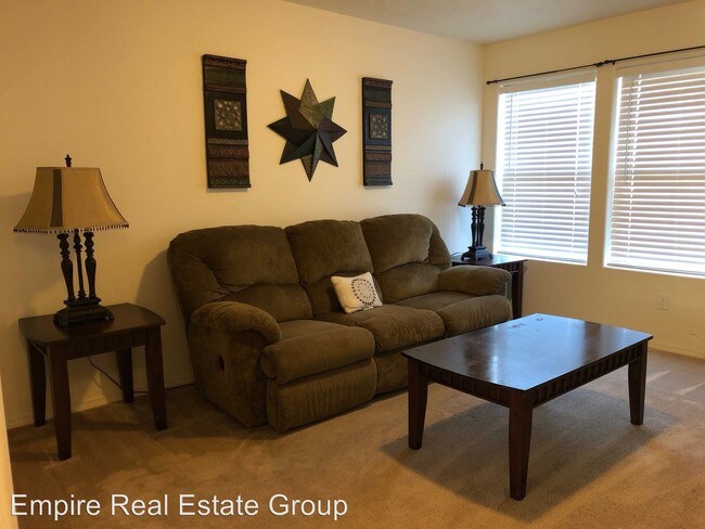 Foto del edificio - 2311 N Juniper Ln