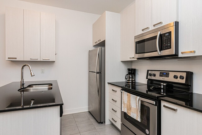 Photo du bâtiment - 3505 Rue De Bullion