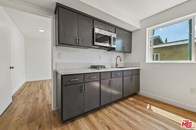 Foto del edificio - 219 E 87th St