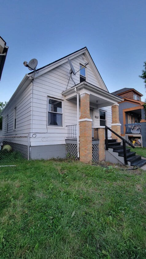 Foto principal - 5922 Proctor St