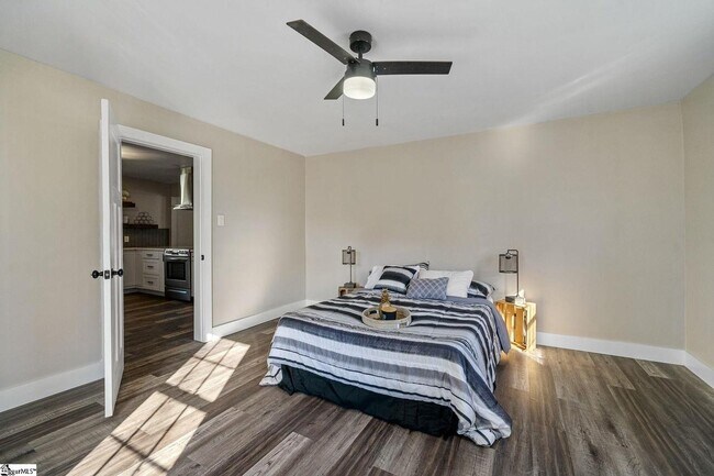 Foto del edificio - 212 E Bearden St
