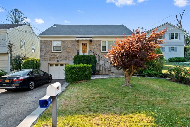 Building Photo - 16 Intervale Ave