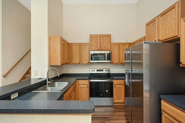 Foto del edificio - 7637 Century Blvd