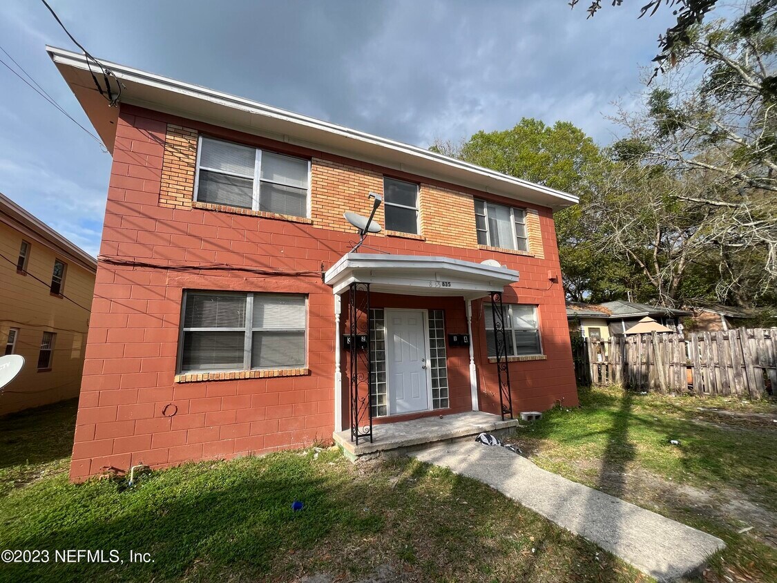 835 W 30th St Unit 1, Jacksonville, FL 32209 Room for Rent in