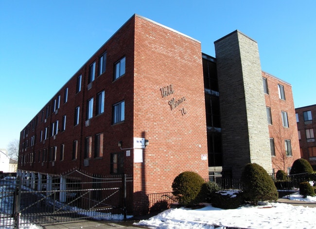 Building Photo - 76 Webster